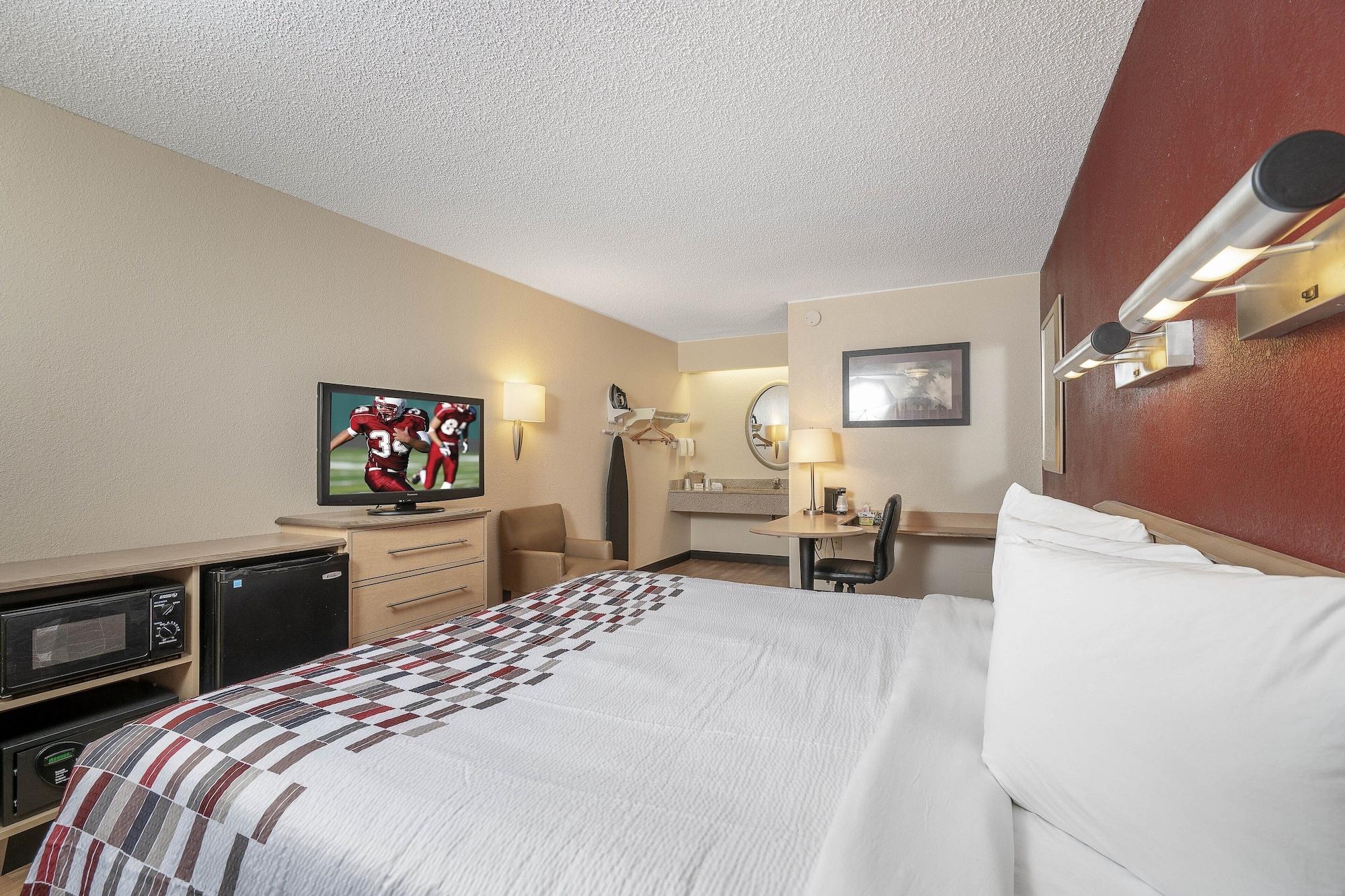 Red Roof Inn Detroit-Rochester Hills/ Auburn Hills Bagian luar foto