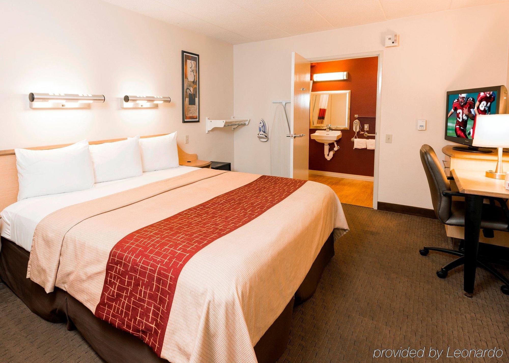 Red Roof Inn Detroit-Rochester Hills/ Auburn Hills Bagian luar foto