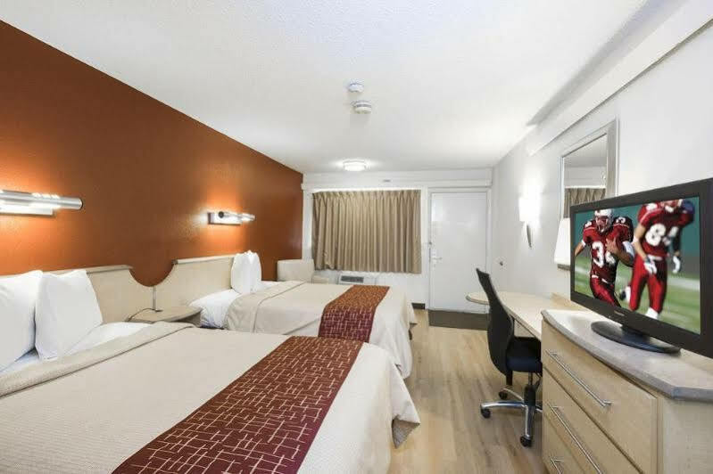 Red Roof Inn Detroit-Rochester Hills/ Auburn Hills Bagian luar foto