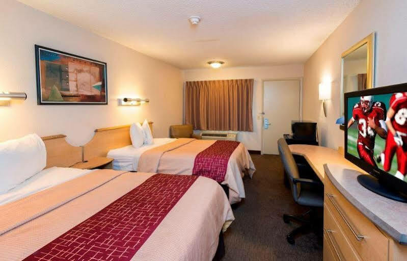 Red Roof Inn Detroit-Rochester Hills/ Auburn Hills Bagian luar foto