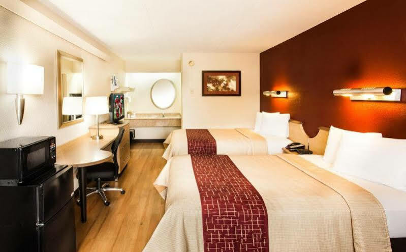 Red Roof Inn Detroit-Rochester Hills/ Auburn Hills Bagian luar foto